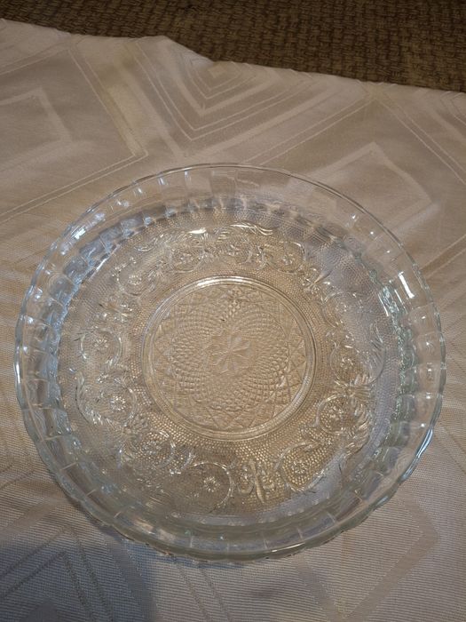 Круглое сервировочное блюдо