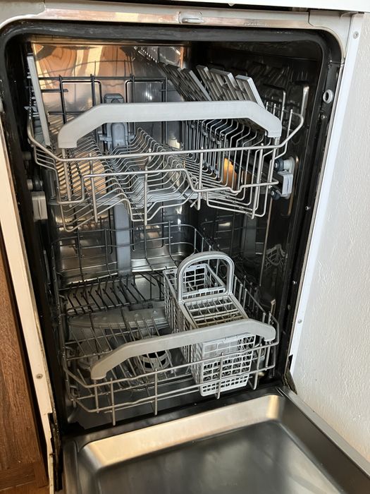 Съдомиялна Hotpoint Ariston LSF 835