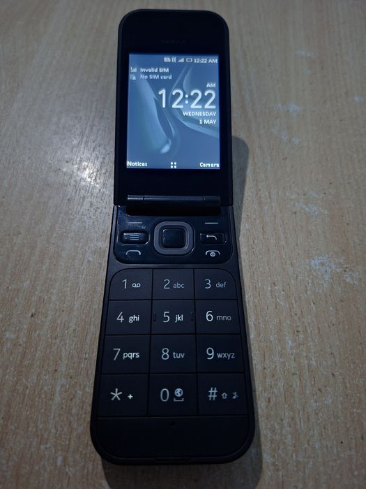 Knopkali telefon N2720 flip. 2 sim kartali telefon