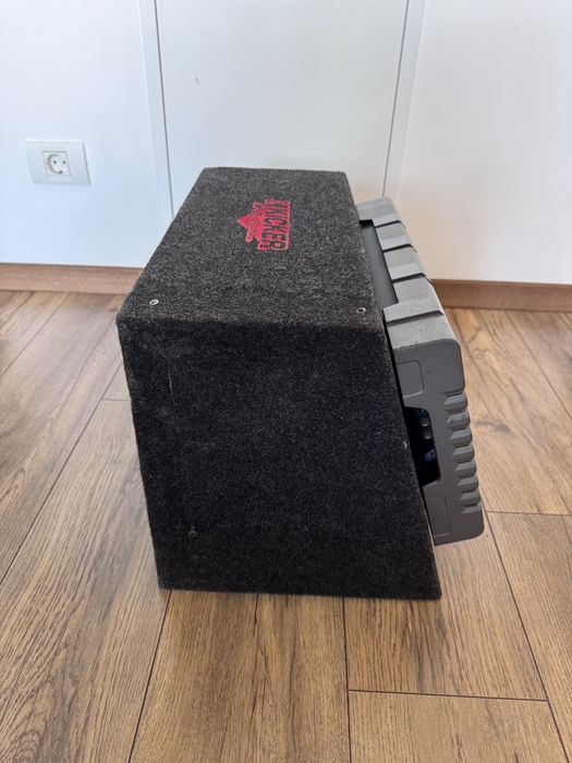 Subwoofer Kicker Solo Baric S10L7 cu amplificator Kicker KX300.2