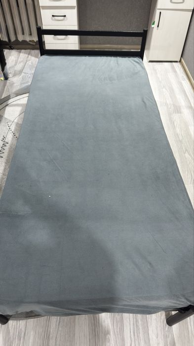 Продам кровати с матрасами