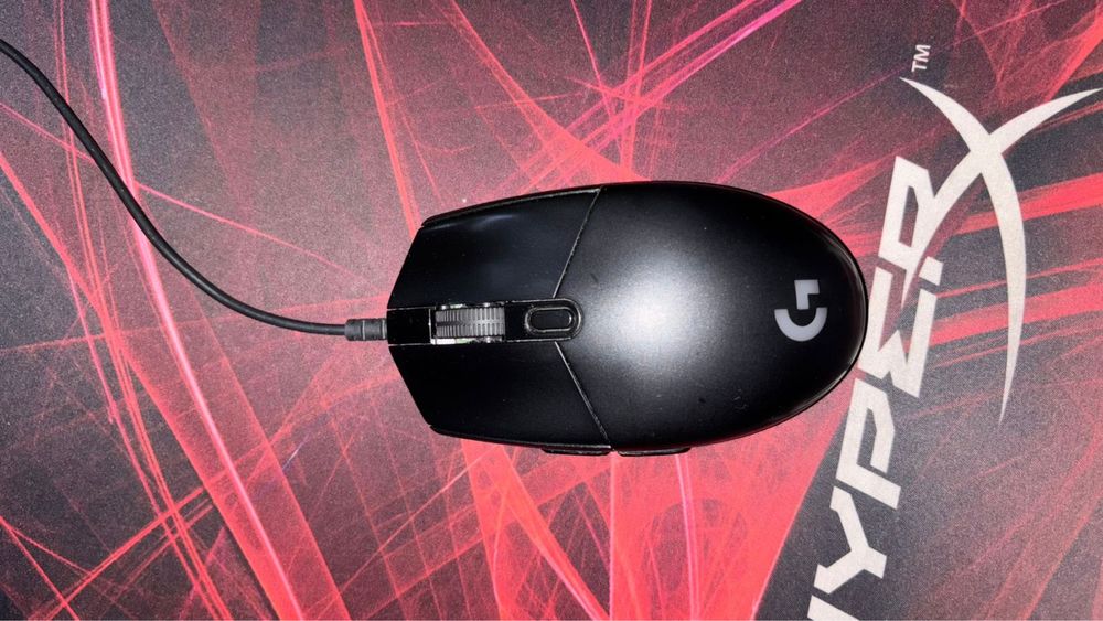 Logitec g102 и HyperX Pulsefire Surge (модель HX-MC002B).