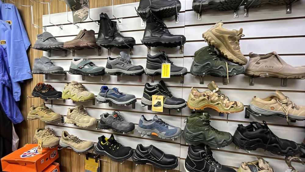 Спецобуь спецкроссовка спецботинка берцы