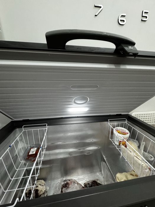 Продам морозильную камеру