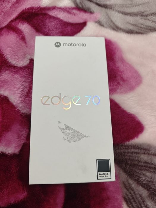 Motorola Edge 70 512Gb 12G ram 5G cel mai subțire telefon