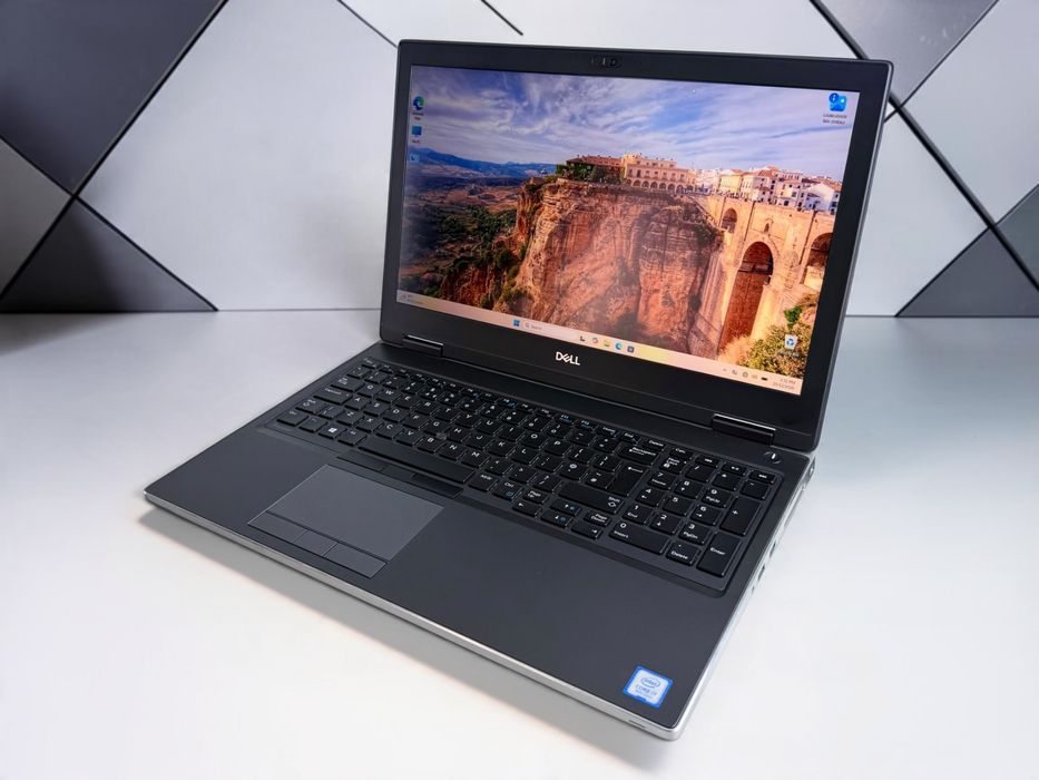 Лаптоп Dell Precision 7540 FHD Intel i7 - 9850H 32GB RAM 512GB SSD NVIDIA Quadro T1000 Перфектен! Гаранция!