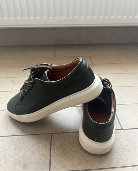 Tenisi Bigotti piele