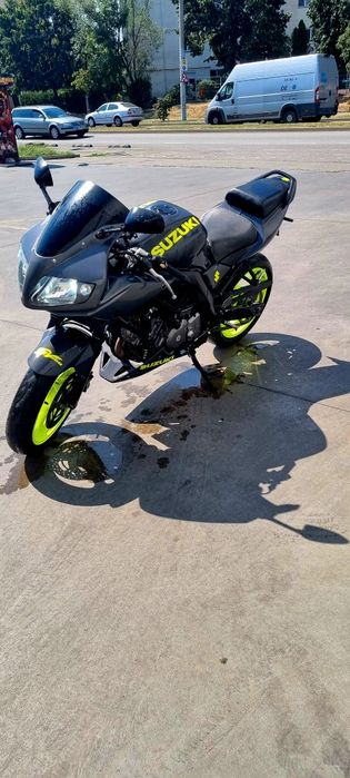 Motocicleta Suzuki Sv650s