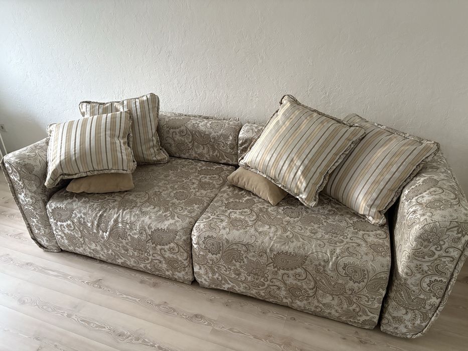 Диван для гостиной