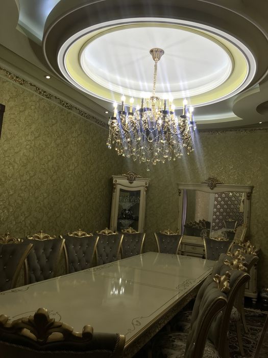 Стол стулья , 2 пенала комод в отличном состоянии