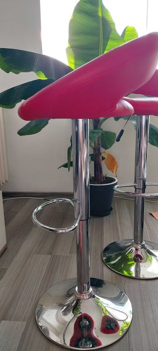 Set 2 scaune bar / rotative /reglaj pe inaltime - IMPECABILE