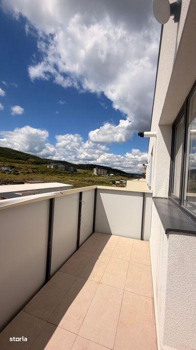 Apartament trei camere, ultrafinisat, partial mobilat, strada Urusagul
