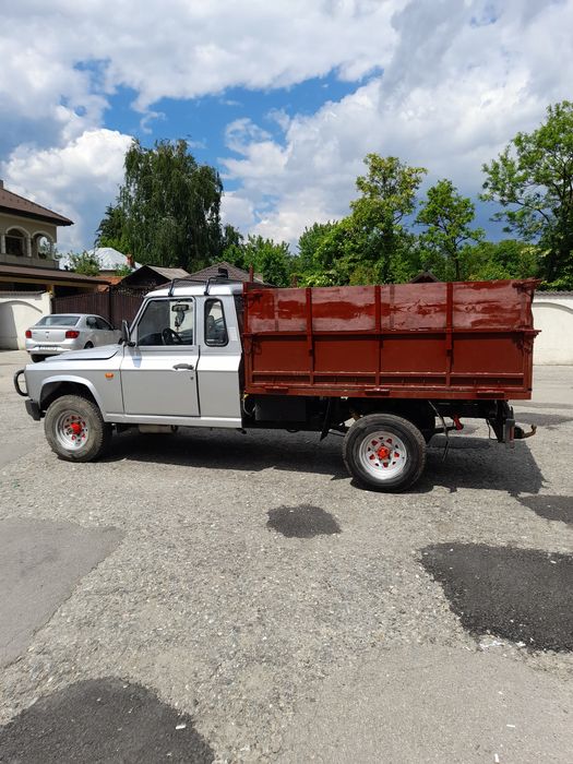 Camioneta Aro 4x4 basculabila