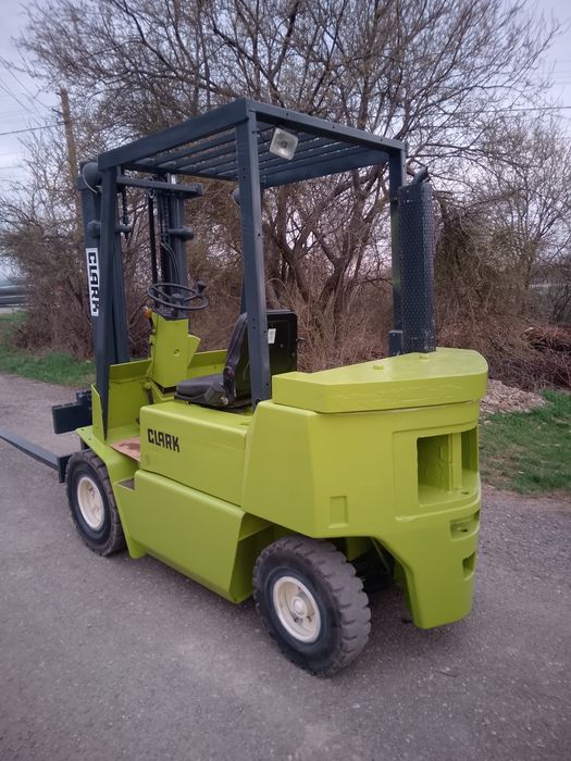 Stivuitor Clark  Motostivuitor