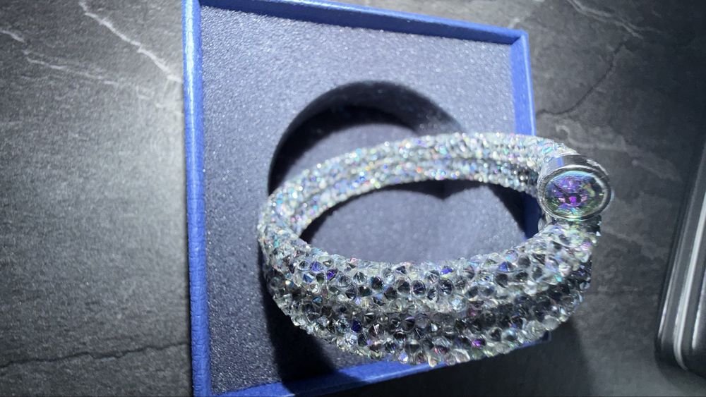 Луксозна дамска гривна Swarovski