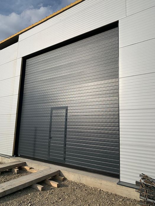 Uși de garaj rezidențiale și industriale - Automatizări - Interfoane