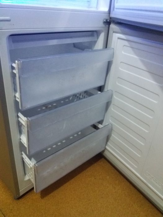 Холодильник  beko
