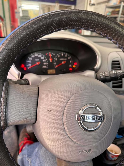 Продавам Nissan Micra