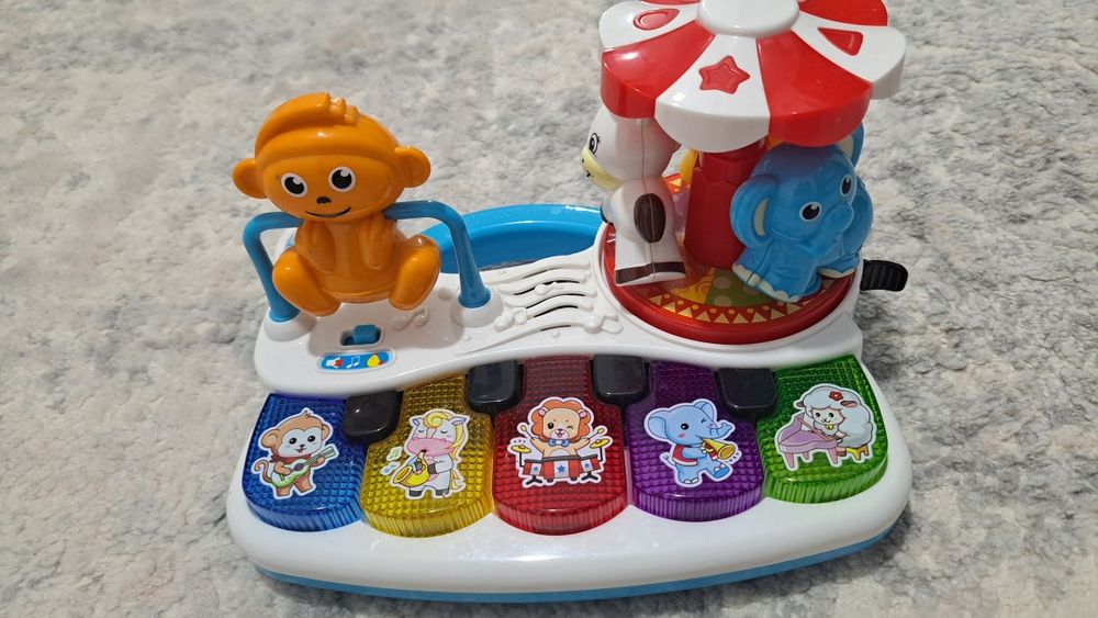 Pian carusel cu melodii si sunete de animale