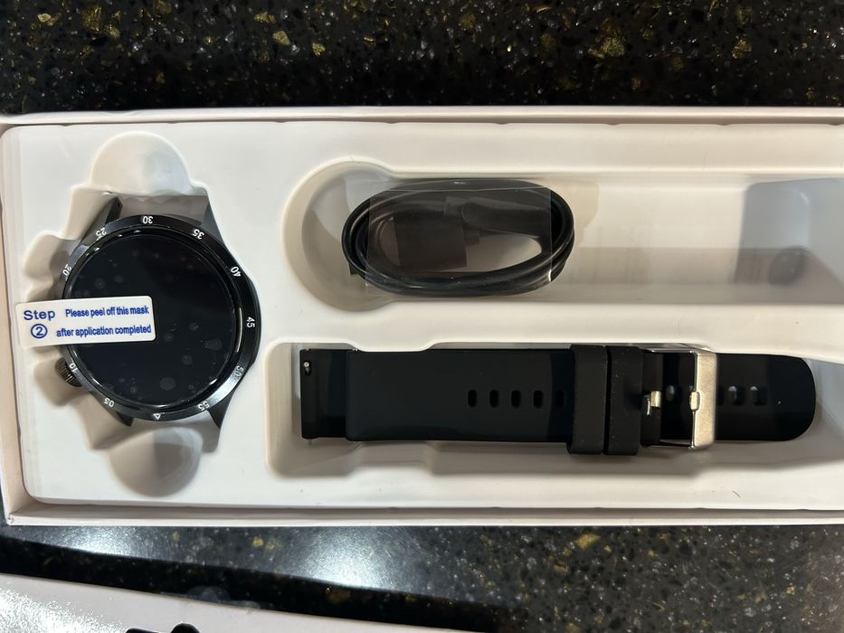 Smart watch Чисто нов не е използван