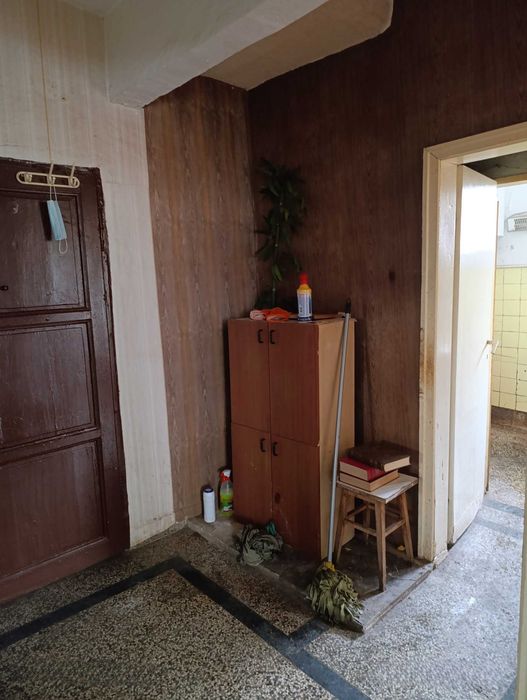 Дава се под наем Етаж от къща в София, Гоце Делчев - 60 кв.м за 230 € - Снимка #2