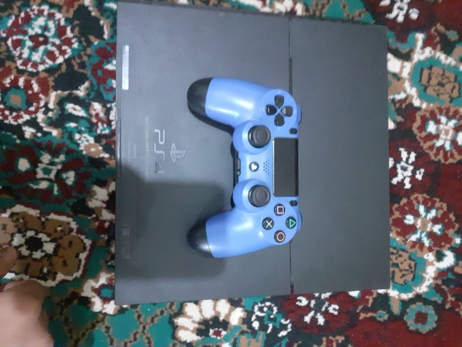 Playstation 4 + джостик