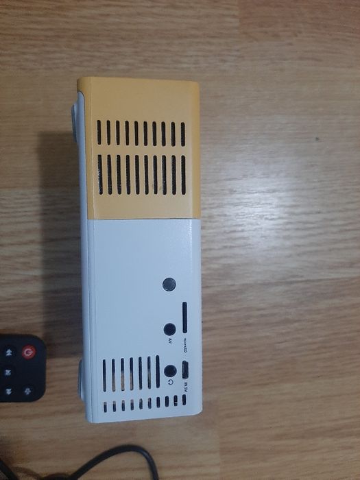 Проектор (новый)