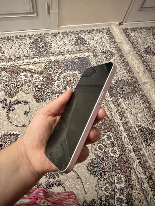 iPhone 15 в хорошем состоянии