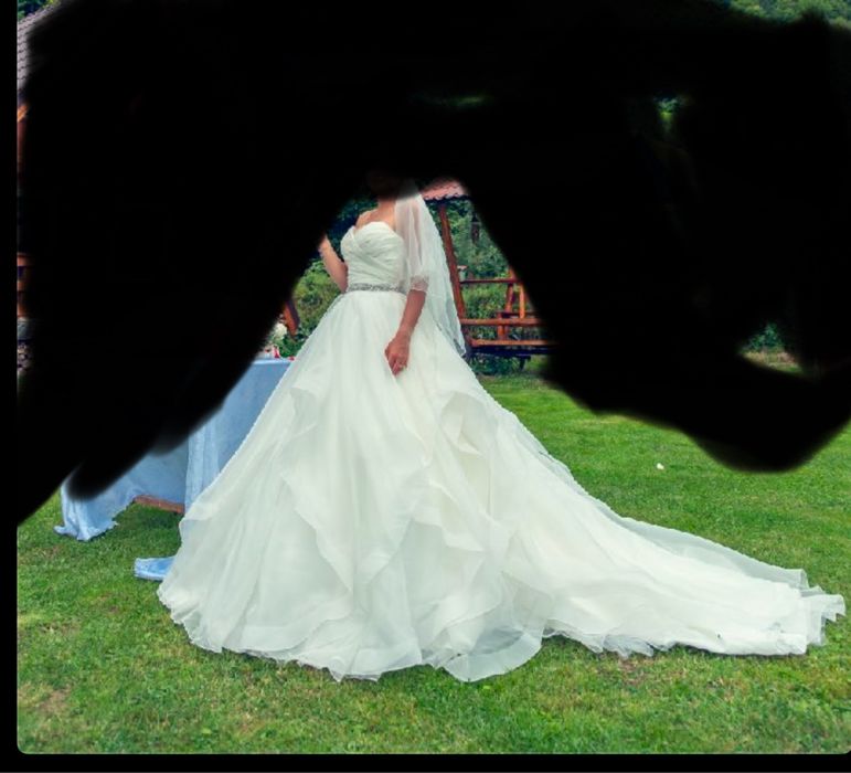 Vand rochie de mireasa