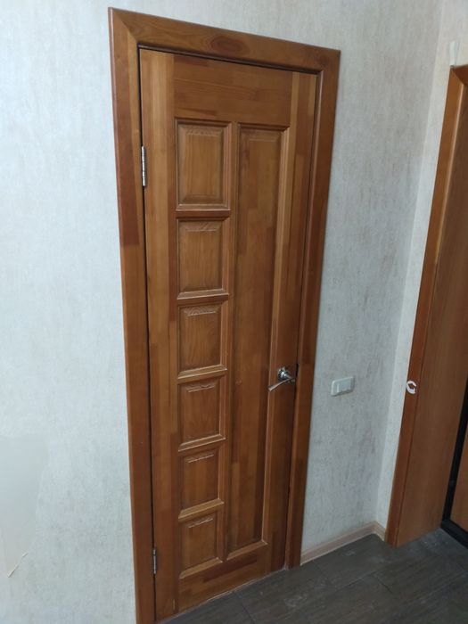 Продам двери деревянные