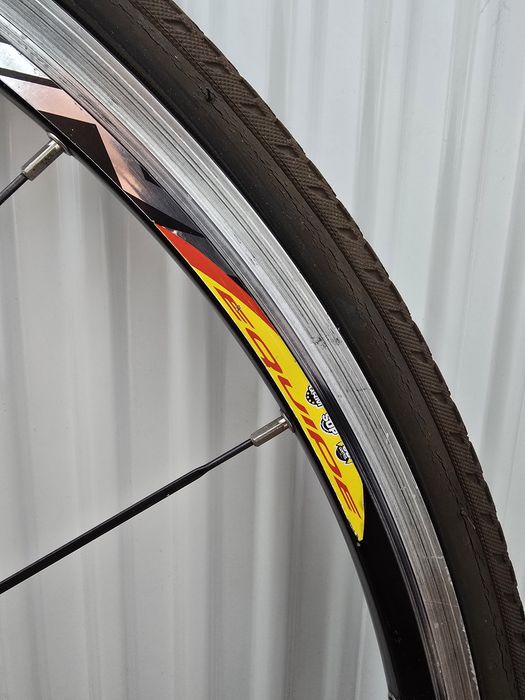 Roata fata Mavic Ksyrium Equipe 28 inch 700c anvelopa bonus (cursiera, single speed, fixie)