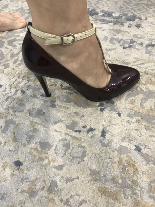 Женские туфли лаковые