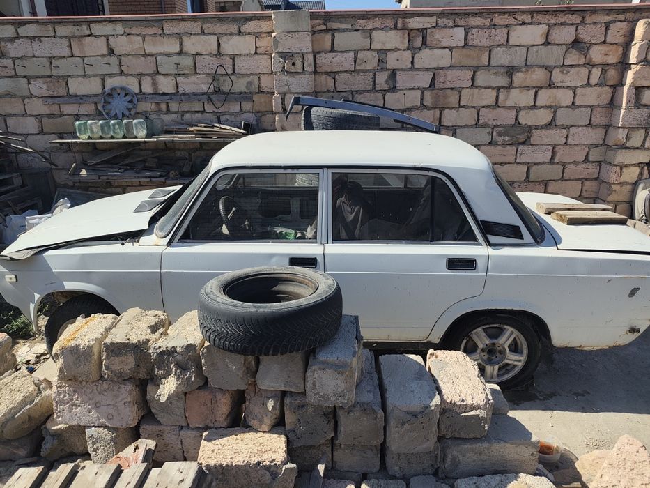 На запчасти 2107