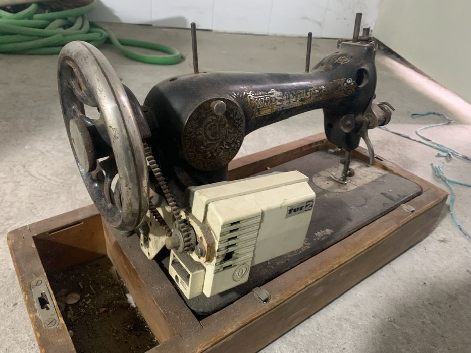 Tikiv mashinasi Швейная машина