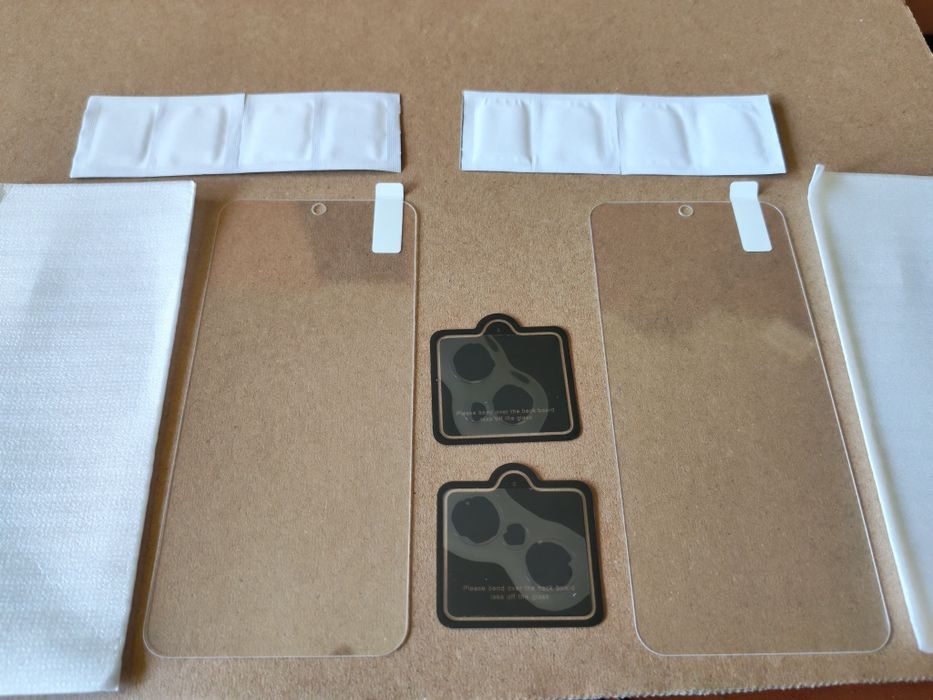 Vând set folii sticlă Honor 400