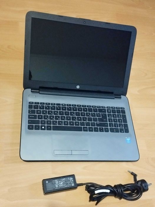 HP 15, Intel Core I7, 8GB RAM, SSD 240GB, HD Graphics, baterie 2 ore