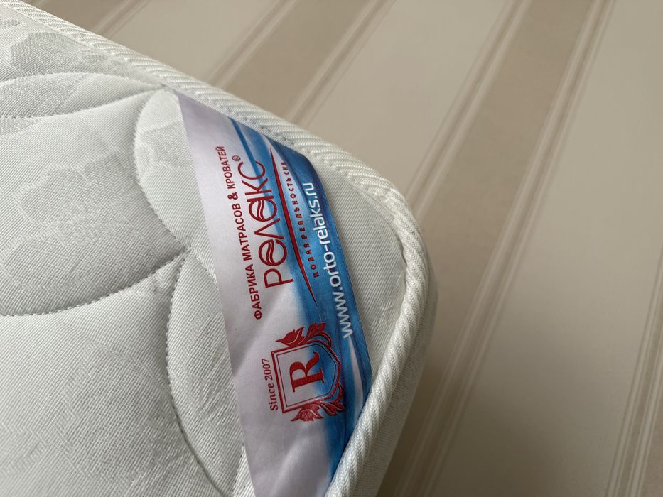 Продам матрас размер -1.6 на 2 метра