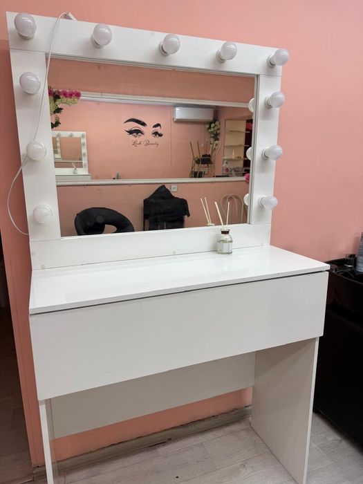 Продам зеркало для макияжа