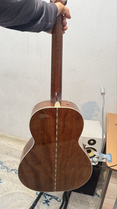 Электроакустическая гитара Fender PS-220e Parlor