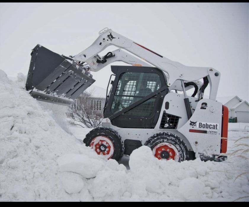 Inchiriez utilaj /atv dezapezire