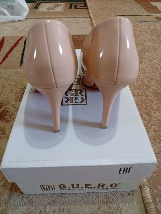 Туфли сатылады. Бир еки кейдим.