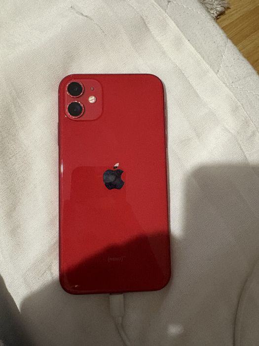 Продавам İphone 11 64GB
