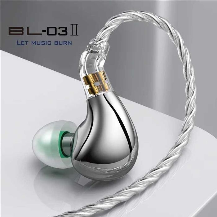 Нови- неотваряни BLON BL03 II Слушалки тип iem