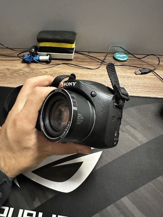 фотоаппарат SONY (DSC-H100)