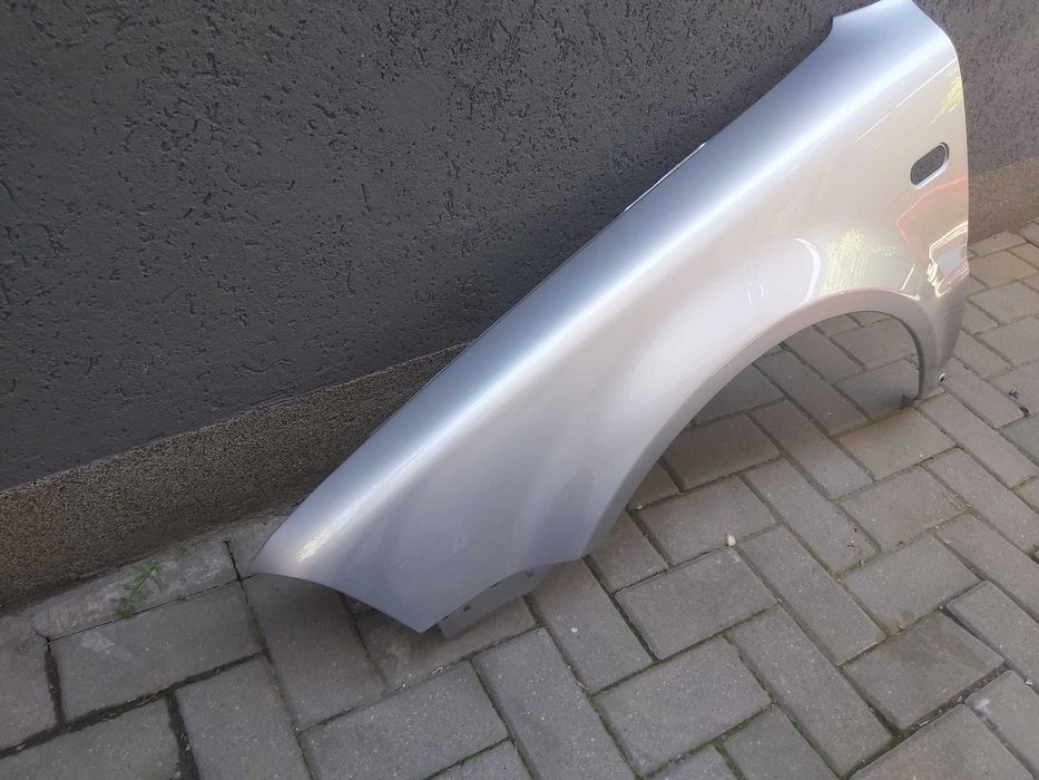 Aripa Fata Stanga VW Passat B5.5 An 2000-2004 Vopsita Gri