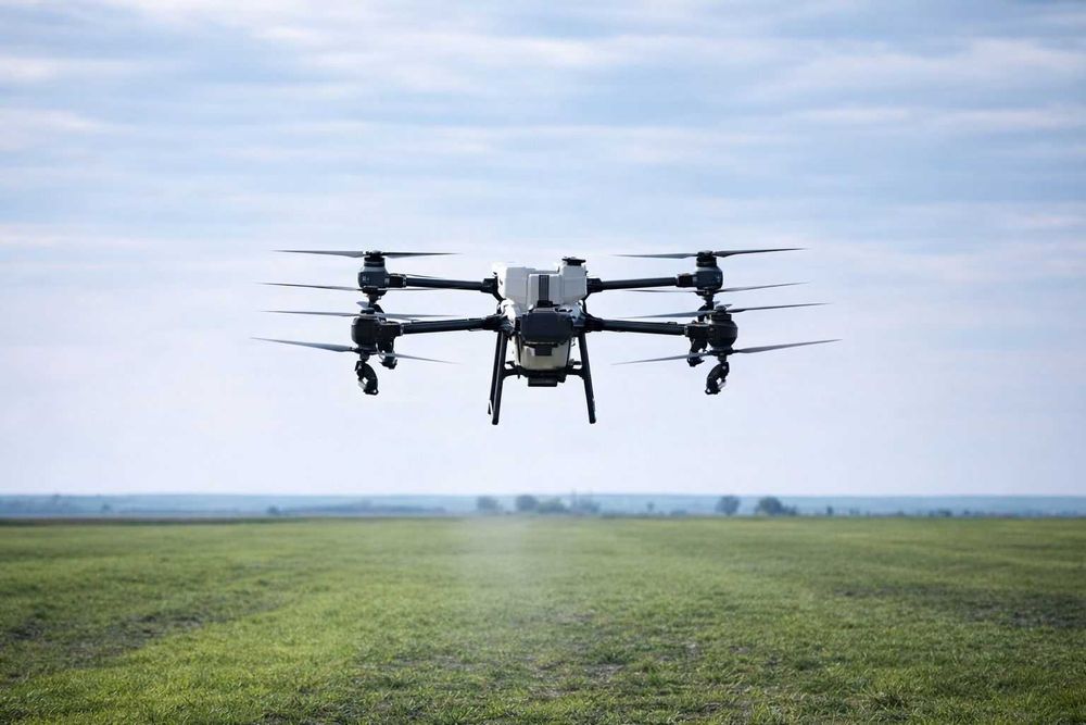 Prestari cu drona DJI T50 – precizie RTK , eficienta maxima