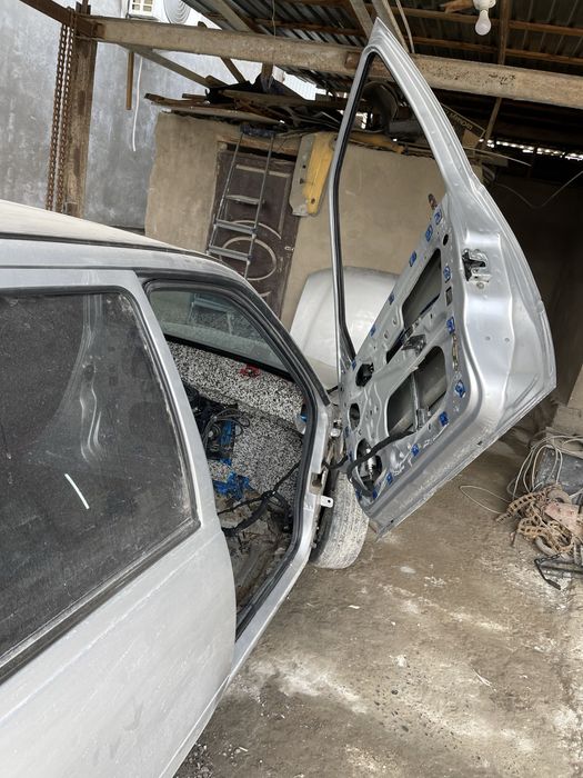 Lambo petle sotiladi Nexiaga tayor kamplek