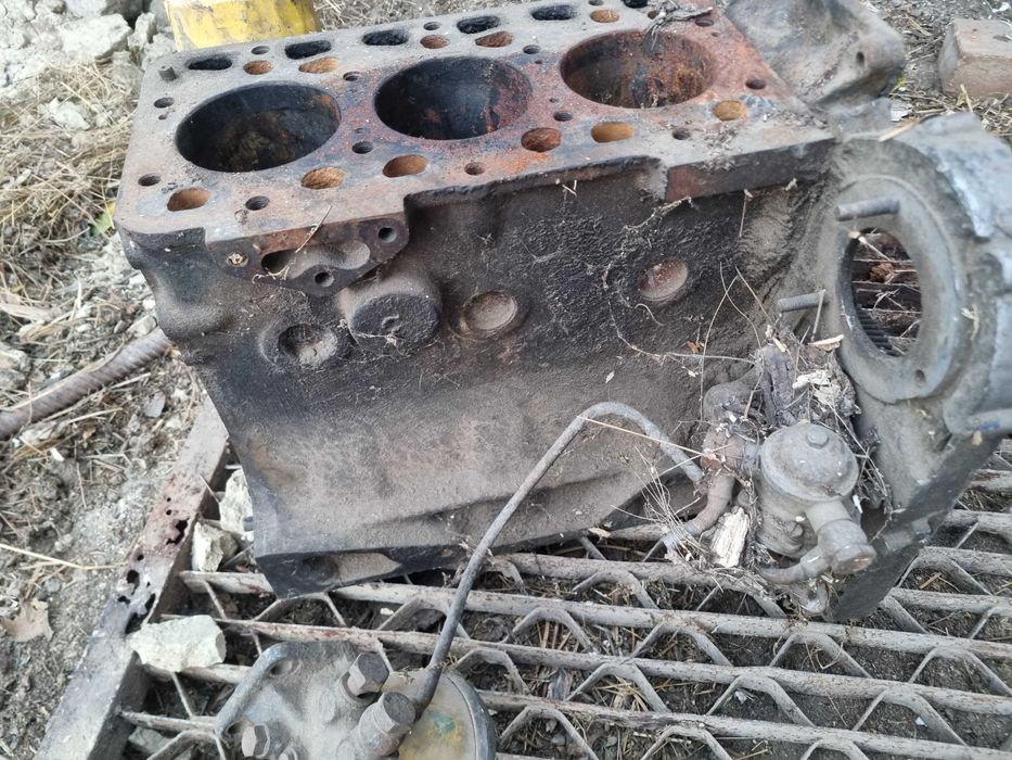 Motor Tractor Fiat sau Universal 445