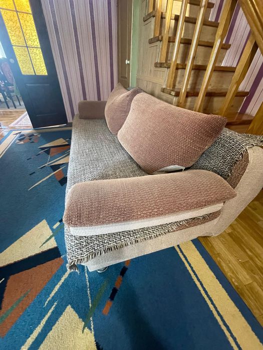 Софа в хорошем состоянии