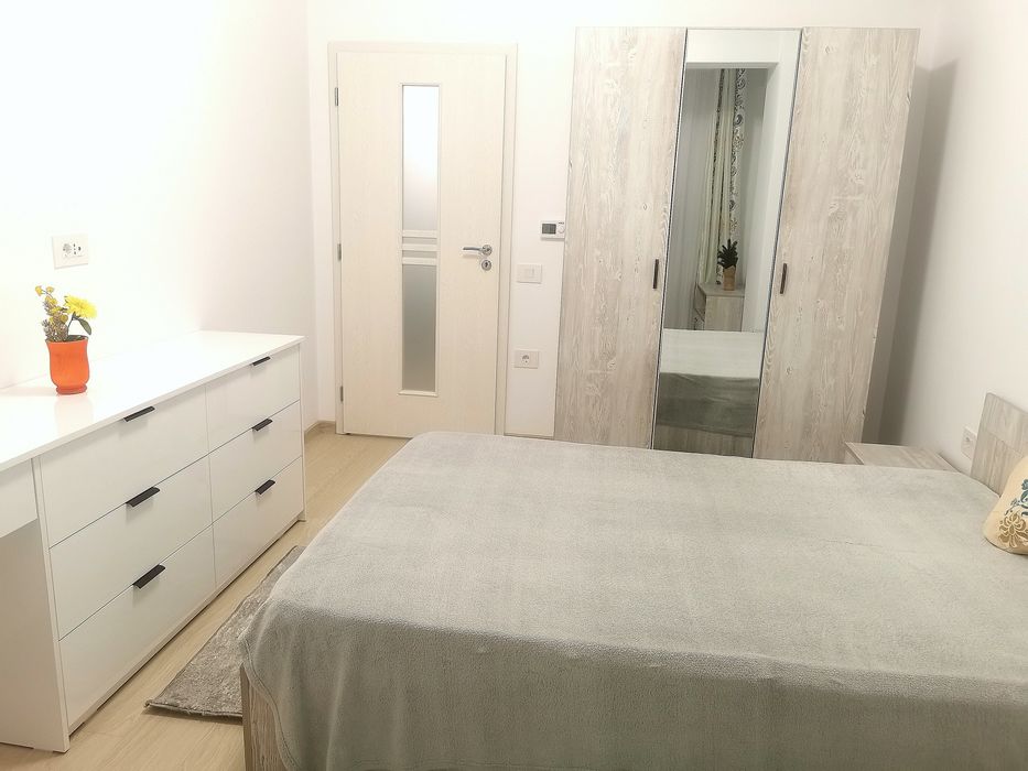 Închiriez apartament doua camere bloc rezidențial mobilat și utilat complet